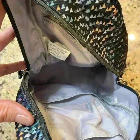 E.T.A. Everyday Travel Crossbody - Picture 5 of 5